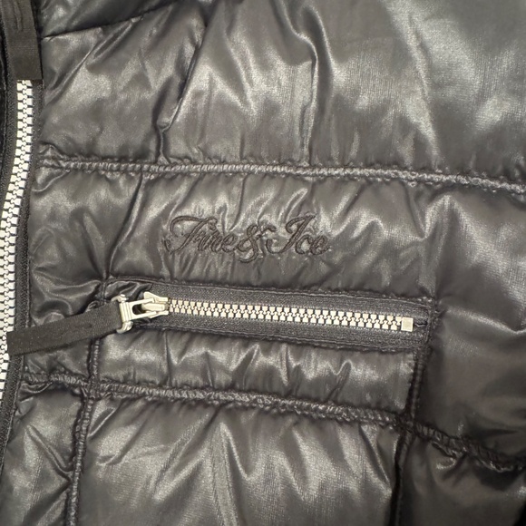 Bogner Fire and Ice ski jacket - Picture 8 of 9